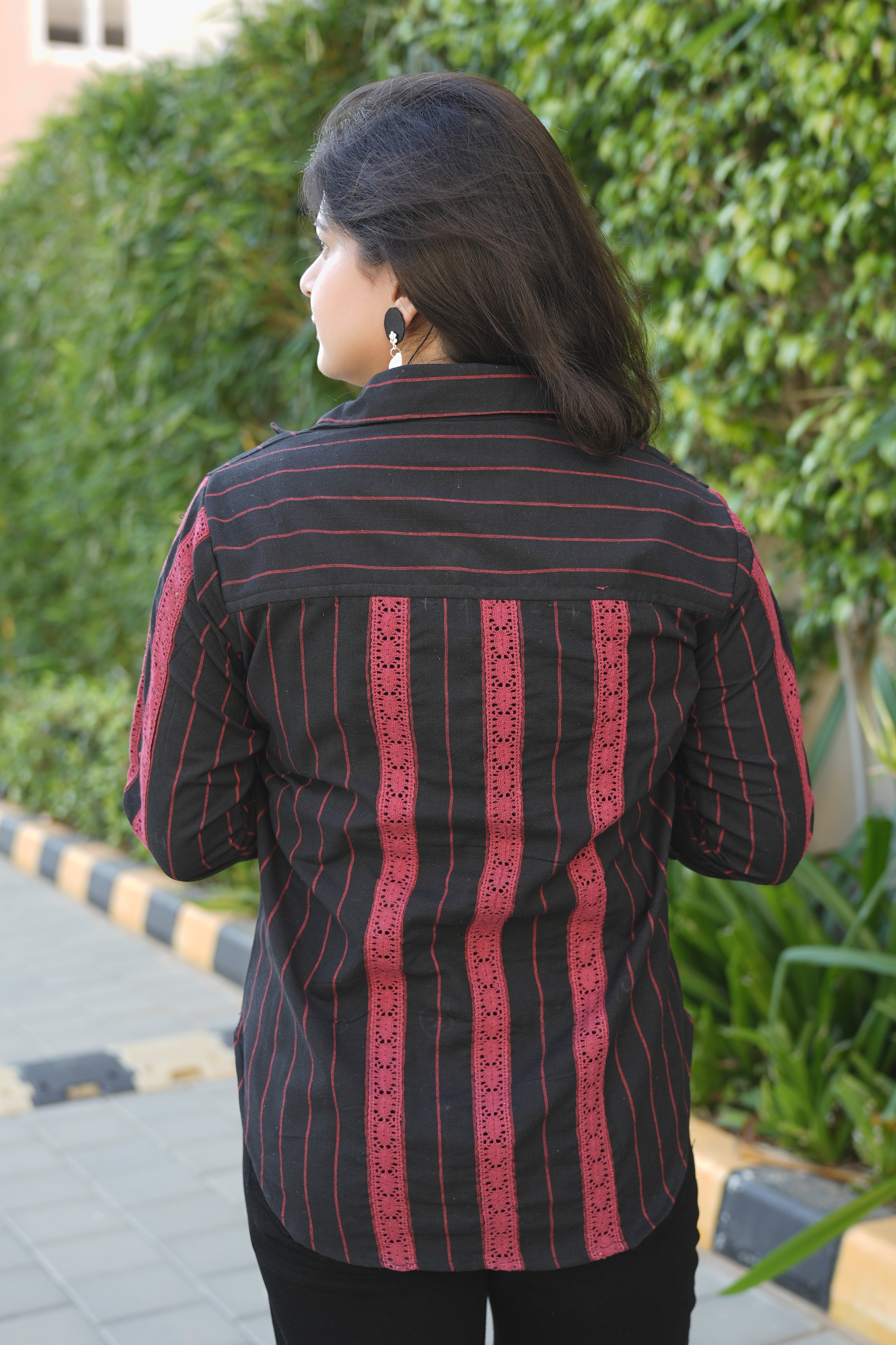 Black red striped with crochet lace sheet