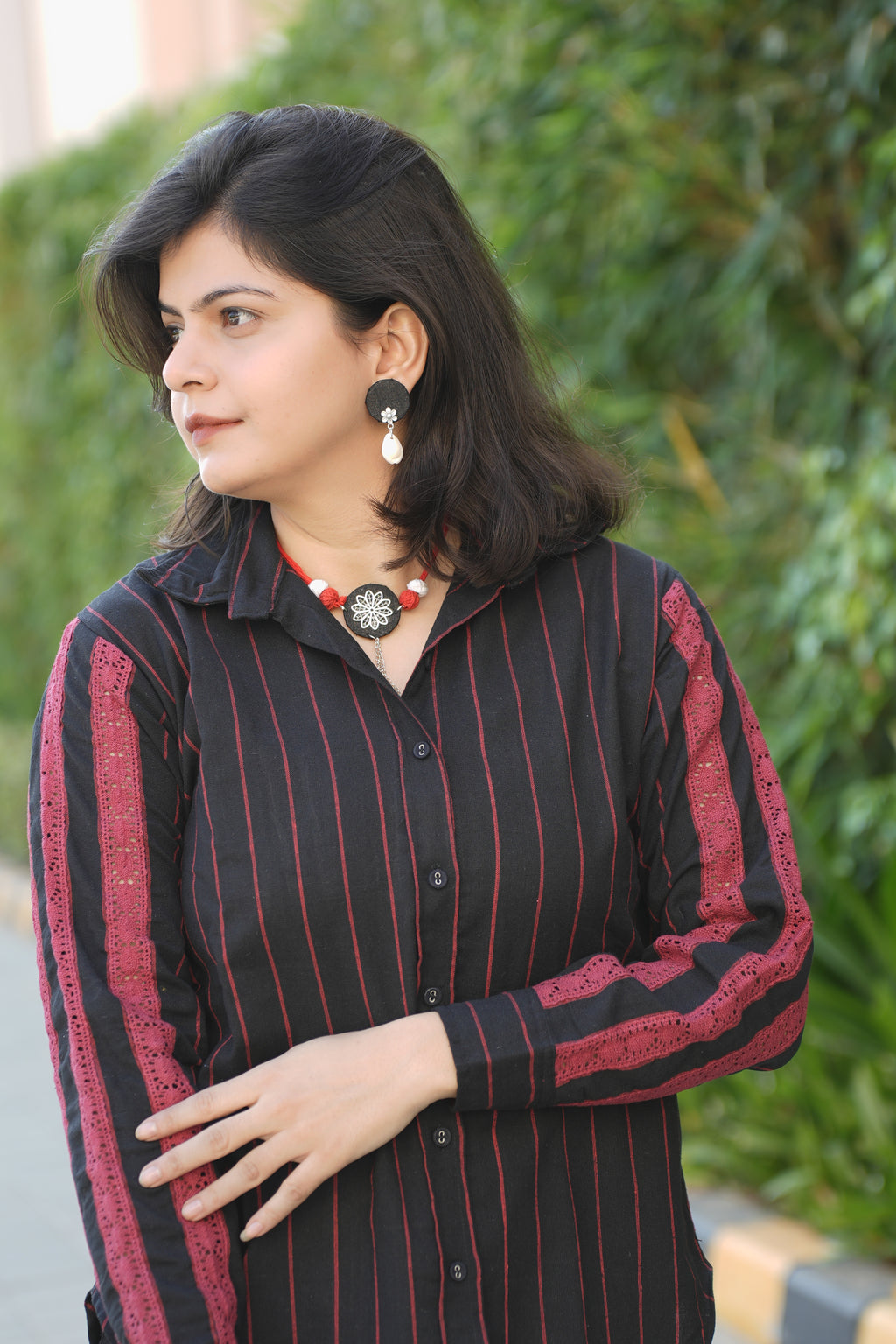 Black red striped with crochet lace sheet