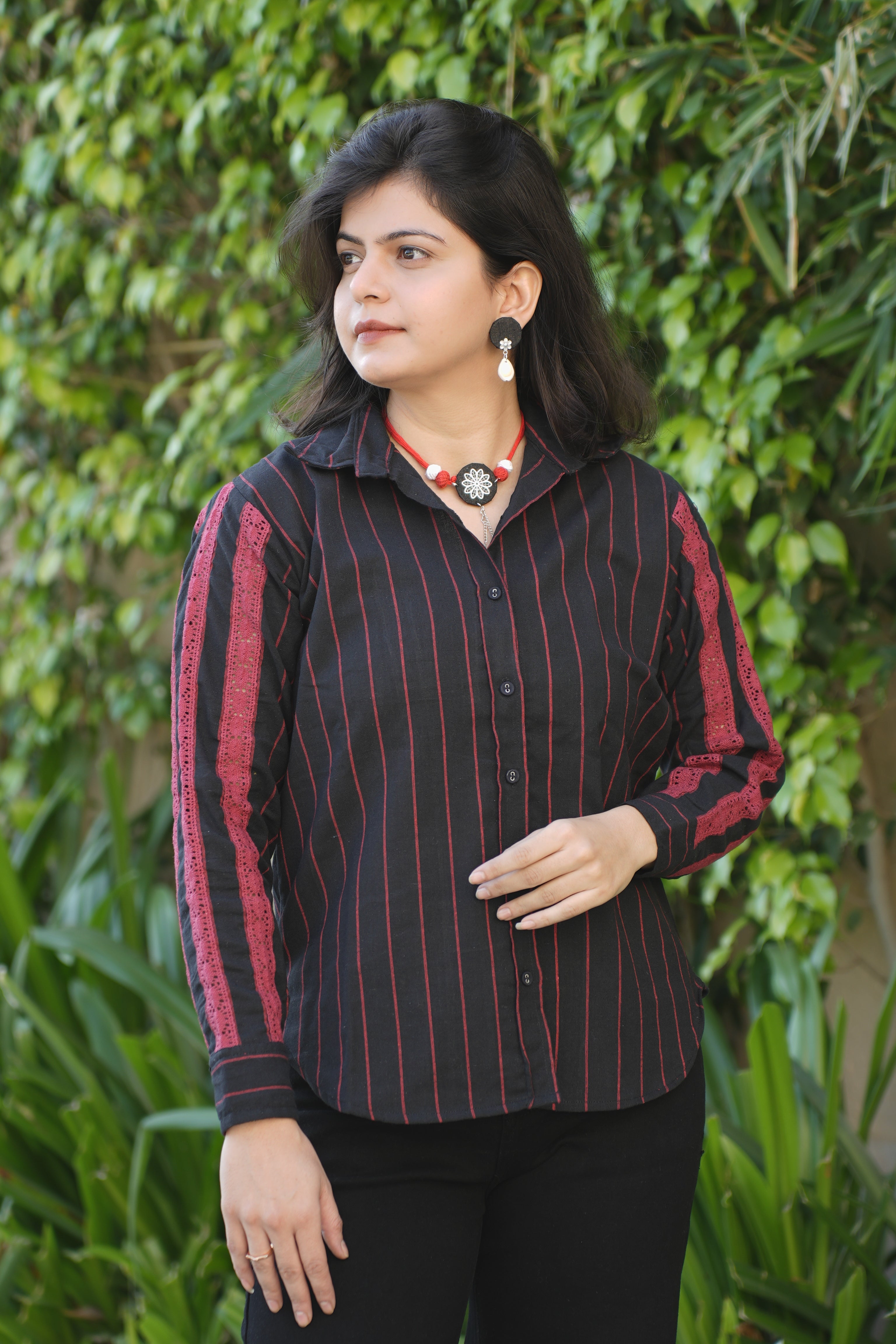 Black red striped with crochet lace sheet